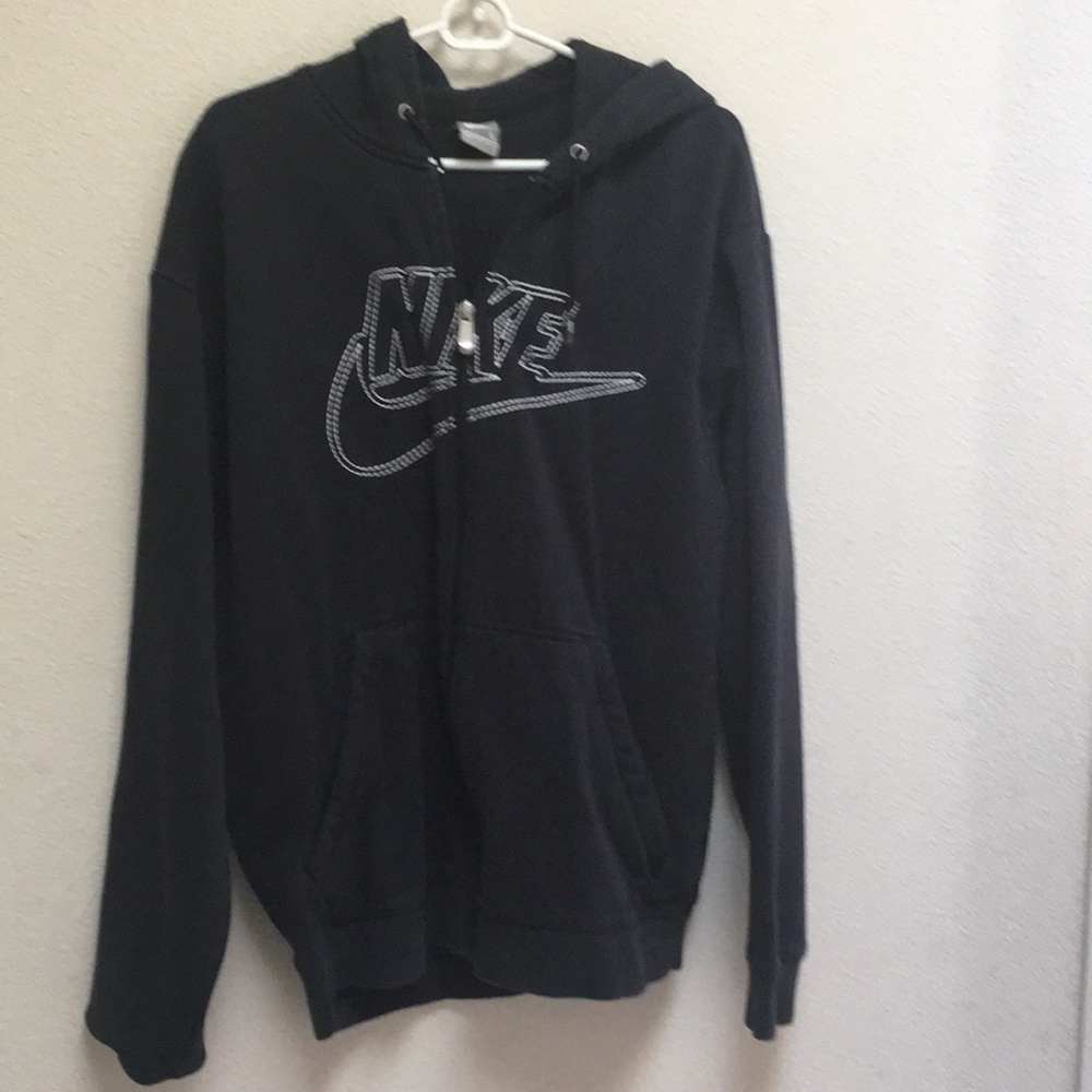 Men’s Nike sweatshirt
